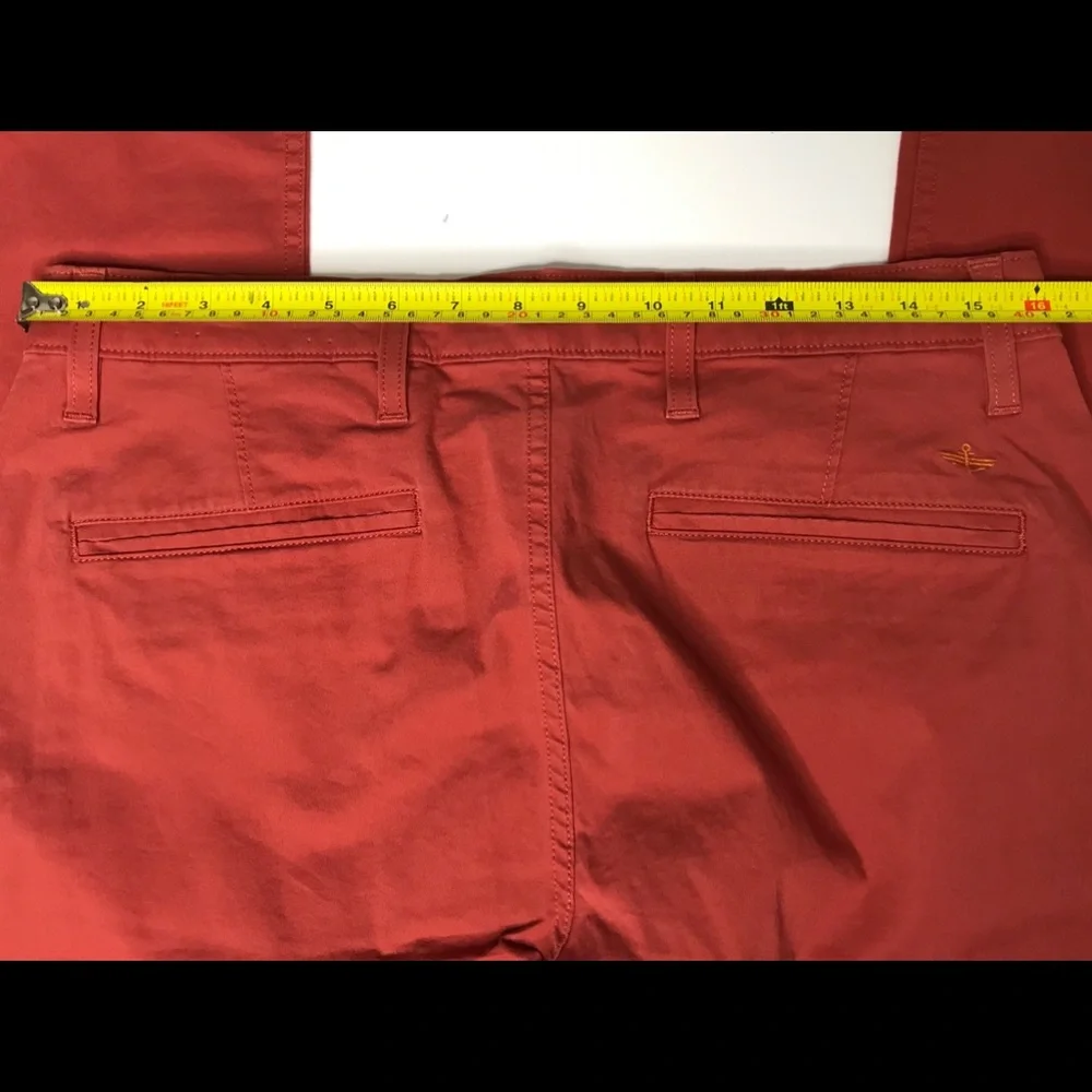 Dockers SAMPLE khakis 32